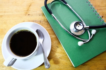 Café y estetoscopio